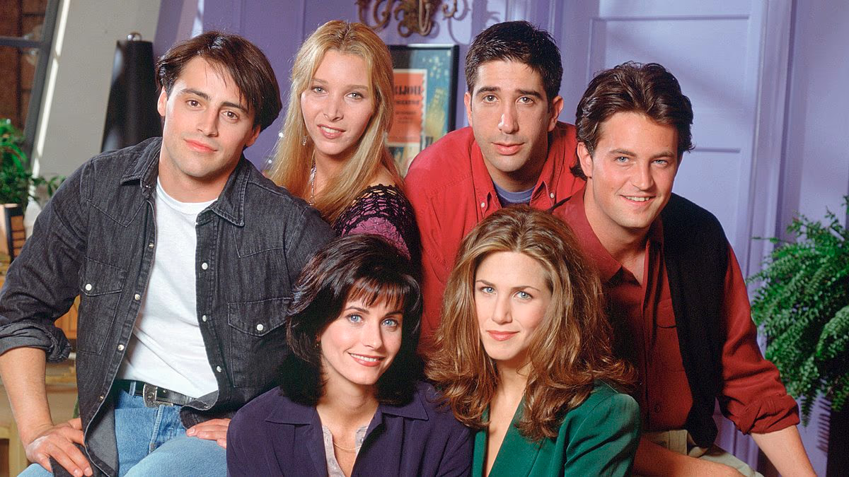 Lisa Kudrow Shares Candid Reflections on Her Role in the ‘Friends’ Ensemble