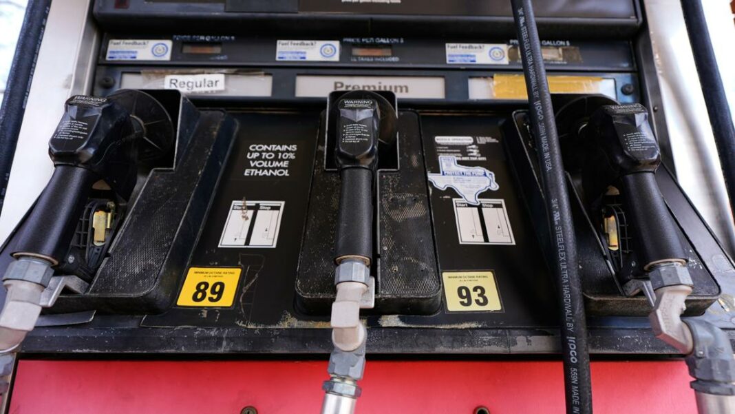 Looking for ways to save at the pump? Try these fuel rewards, subscriptions and wholesale clubs