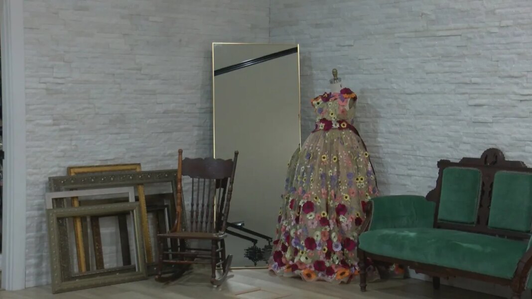 Mahomet photographer wants to tell survivors’ stories through art