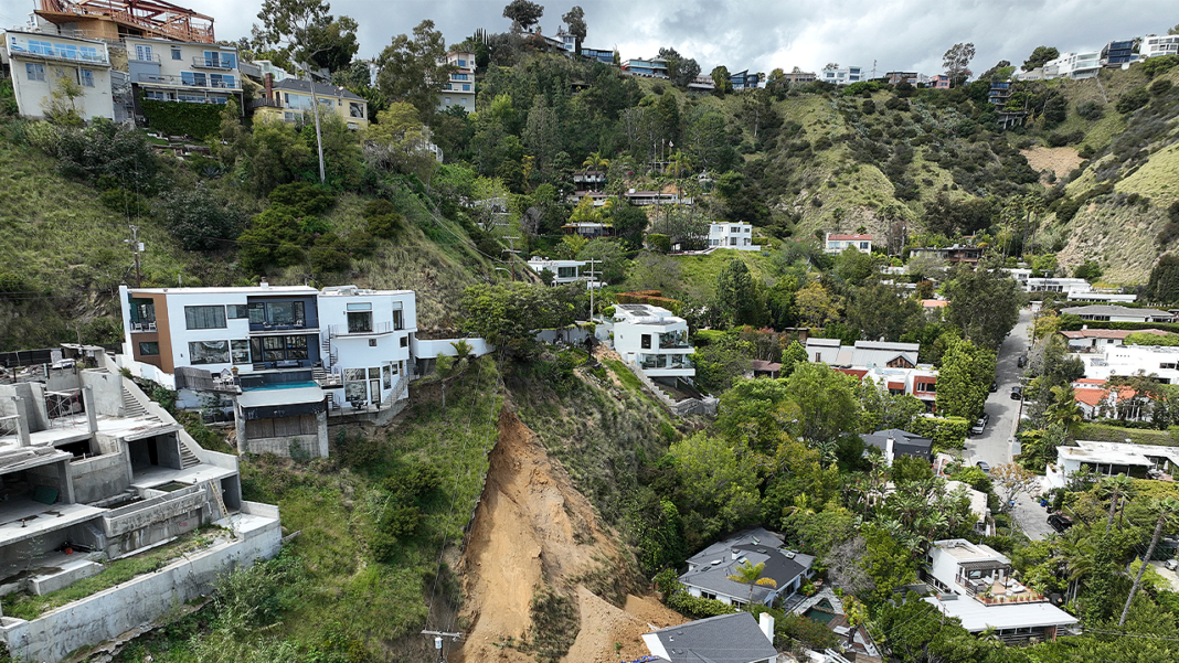 Masked burglary crews terrorizing ritzy neighborhoods show ‘they’re doing their homework,’ veteran cop warns
