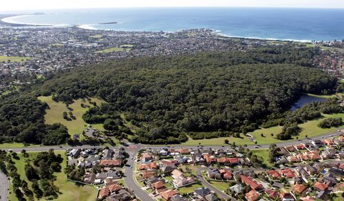 Men accused of flying drone over Wollongong to traffic drugs