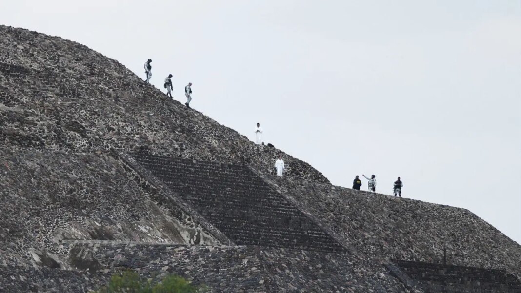 Mexico pyramid shooter who took hostages and killed 1 is identified