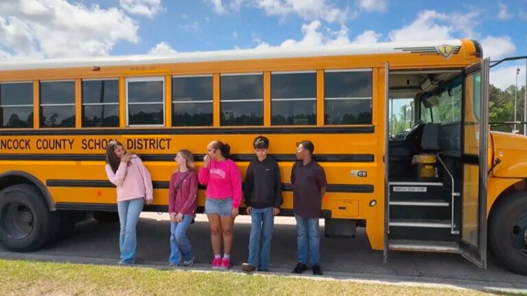 Heroic Mississippi Middle Schoolers Safely Halt Out-of-Control Bus Following Driver’s Asthma Emergency