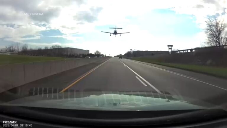 Miraculous Escape: Pilot Executes Emergency Landing on I-78 in Lehigh County, Pennsylvania Without Injuries