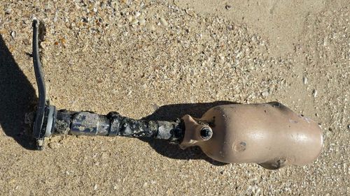 Prosthetic leg washed up at popular fishing spot, police investigating