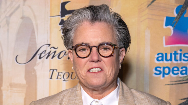 Rosie O’Donnell’s Dramatic Weight Loss Sparks ‘Mounjaro Face’ Buzz: The Latest Celebrity Health Trend