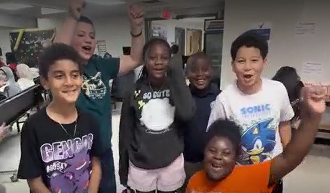 Tampa STEM school gathers for Artemis II splashdown; USF researchers gather launch data