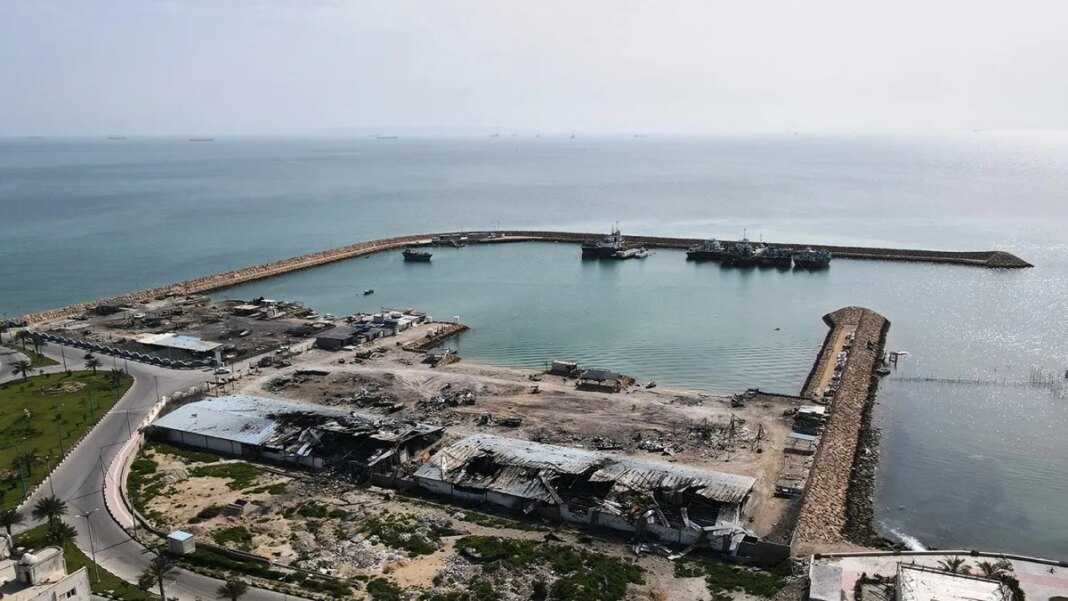 Trump and Iranian foreign minister say Strait of Hormuz is fully open