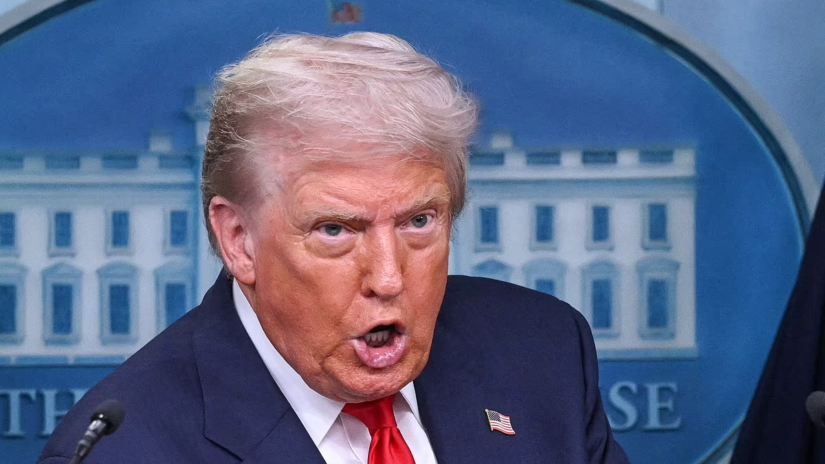 Trump Delivers Misspelled Warning to Iran Concerning Strait of Hormuz