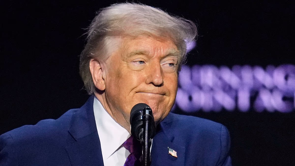 Trump reveals that he has instructed Pete Hegseth to release UFO files