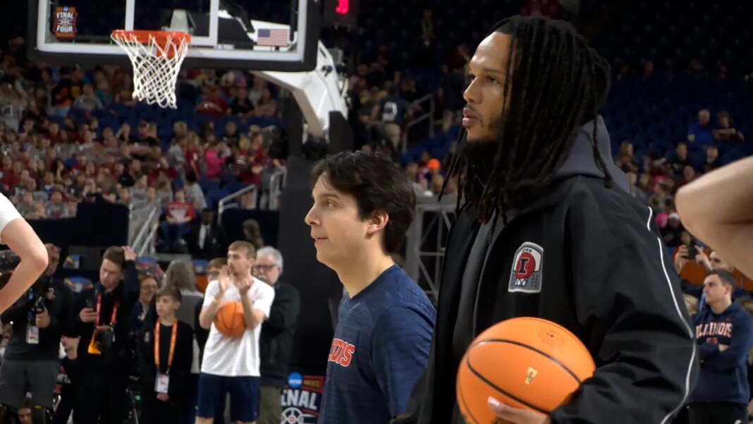 Ty Rodgers continuing to impact, motivate Illini while away from action