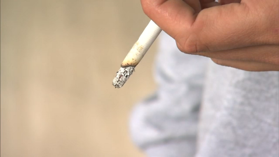 UK passes ban on cigarette purchases for anyone born after 2008