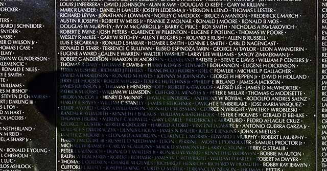 Vietnam Veteran Gets Big Welcome Home After Honor Flight