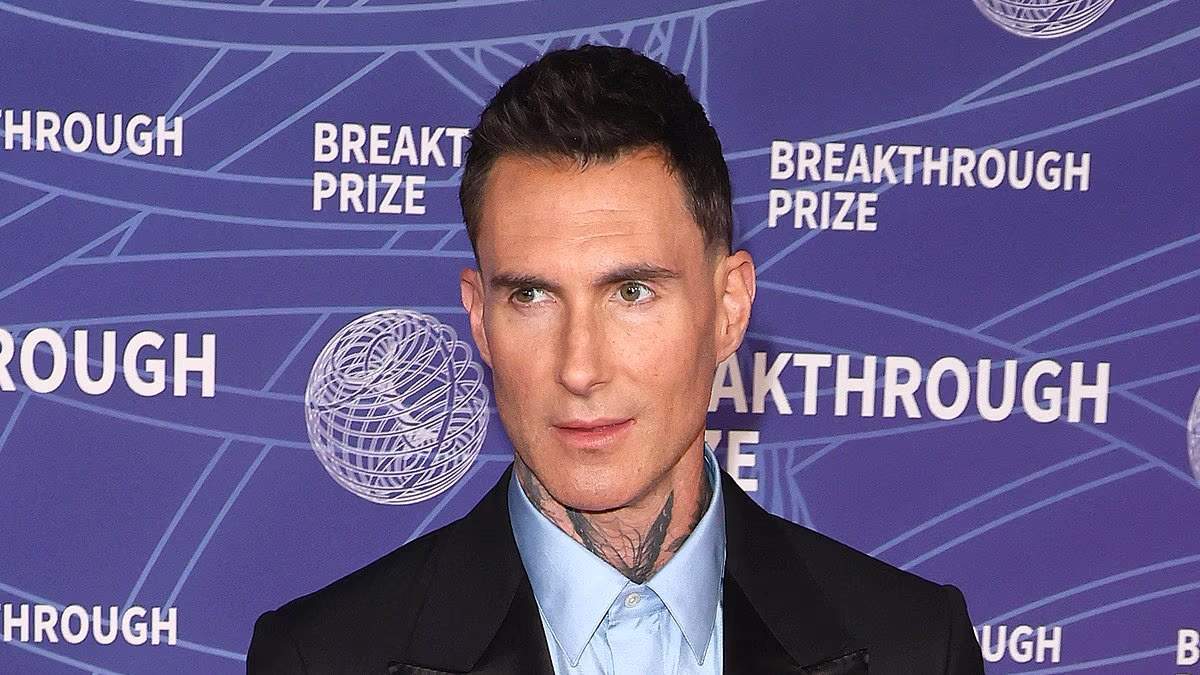 Adam Levine’s Dramatic Facial Transformation: Unveiling the Star’s New Look