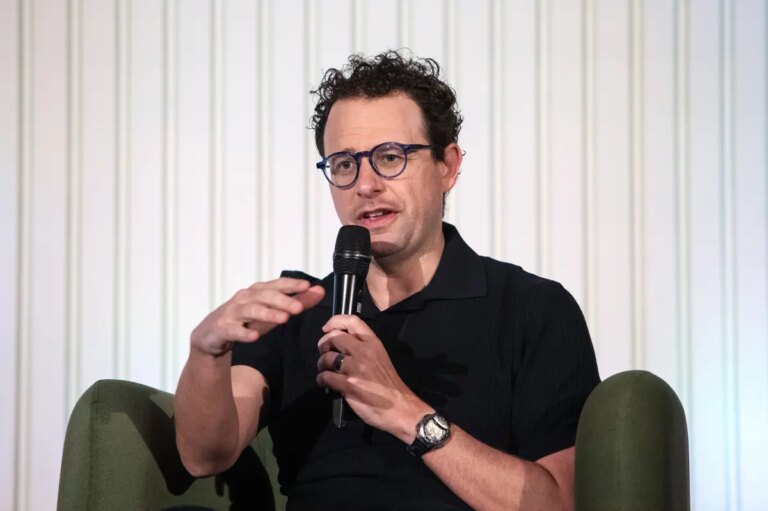 Anthropic Surpasses OpenAI with Impressive $1 Trillion Valuation Milestone