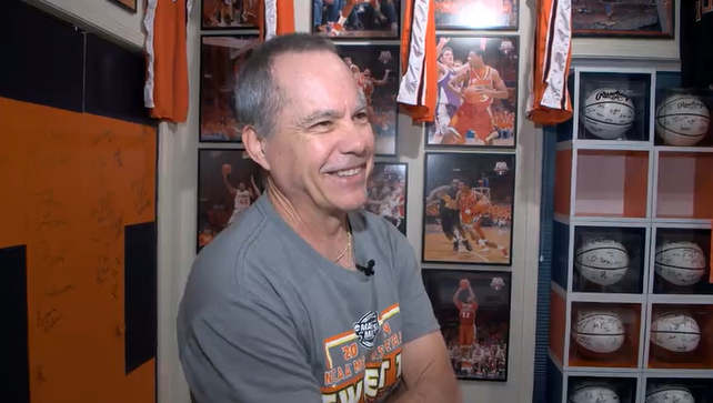 ‘The greatest hobby in the world’: Illini fan, collector highlighting Illinois Basketball memorabilia ahead of Final Four