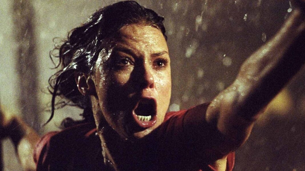 10 Classic Horror Movies Everyone Needs To Watch At Least Once