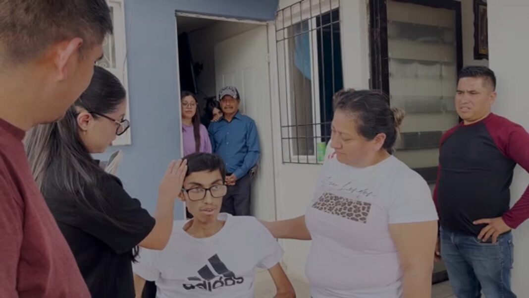 18-year-old Chicago-born son Kevin Gonzalez battling stage 4 colon cancer dies after Mexico reunion with parents detained by ICE