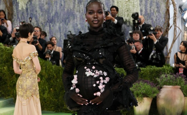 ADUT AKECH ATTENDS MET GALA WHILE FULL-TERM WITH HER SECOND CHILD