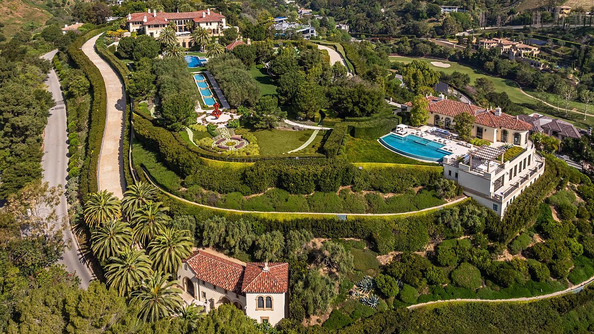 America's most expensive home hits the market for $400million