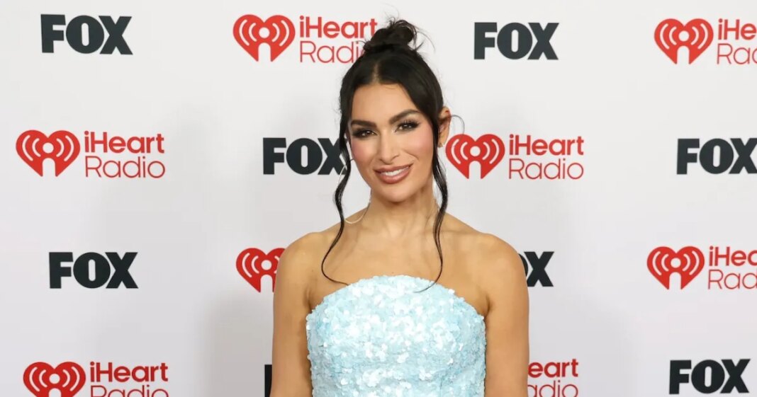 Ashley Iaconetti Denies Rhinoplasty Rumors, Shares Why Her Nose 'Got Smaller'