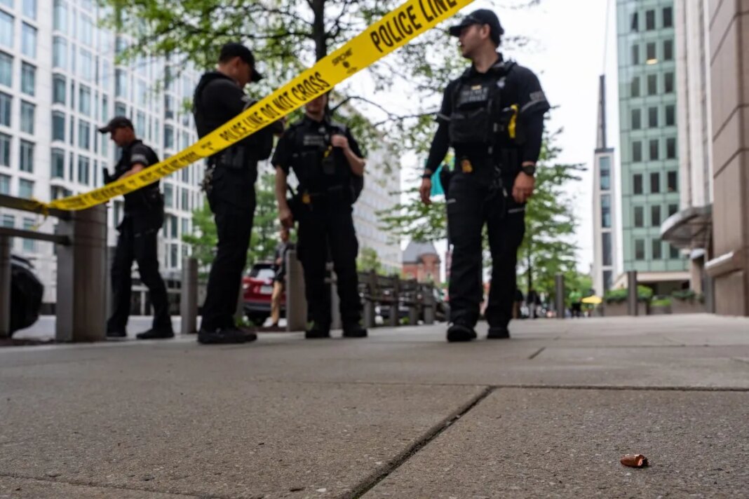 Bystander in serious condition after fatal shooting near White House checkpoint