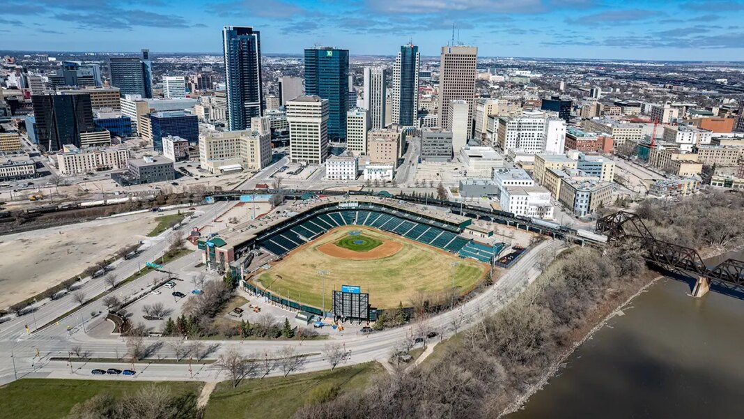 Canadian teen girl charged with arson after allegedly torching American baseball team's charter bus