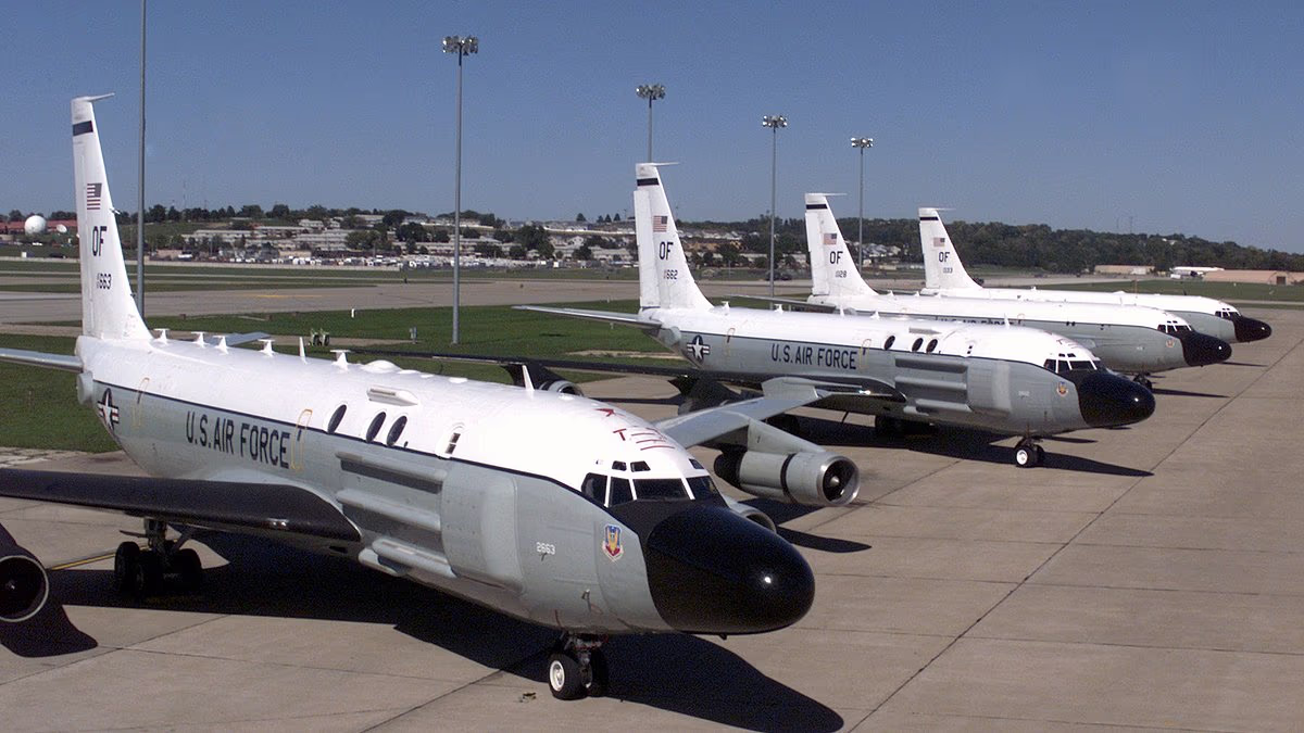 Chinese student, 21, pleads guilty to photographing military aircraft