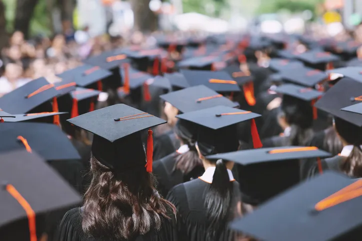 College students overestimate starting salaries by $24K: Survey