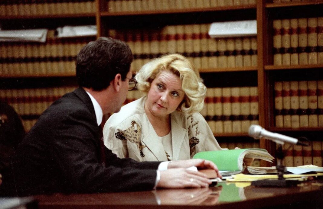 Convicted killer and ex-socialite at center of Netflix series dies in prison