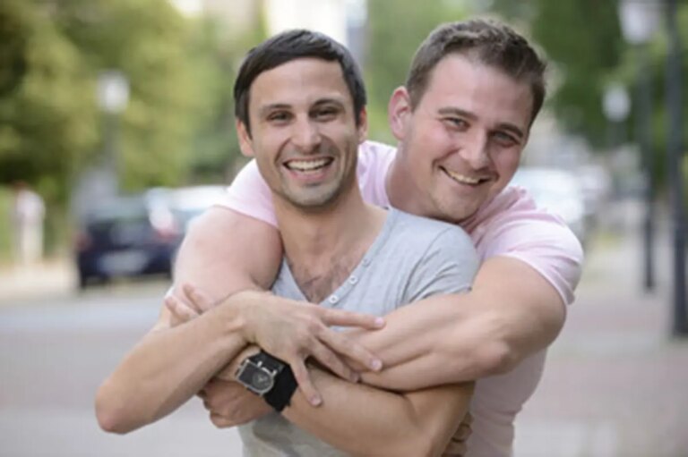How to Mend Family Ties: Resolving Spousal Conflicts with In-Laws