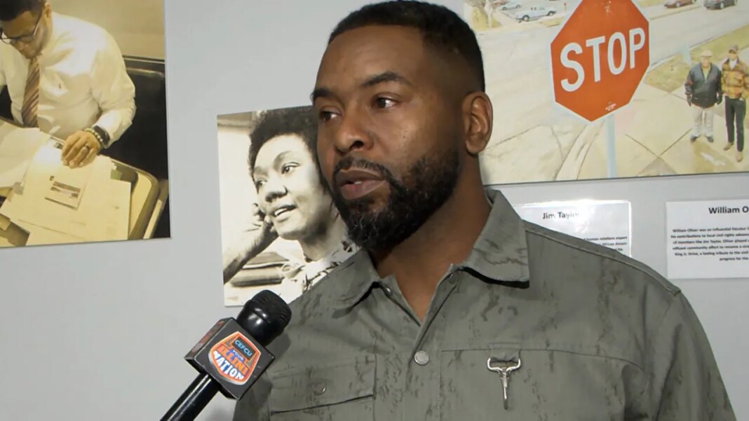 Former Illini, NFL defensive back in Decatur for father-son weekend