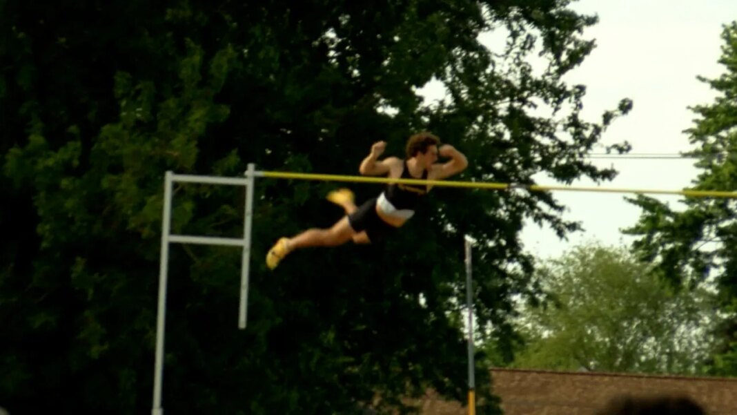 Hogan riding sectional pole vault PR momentum into state meet