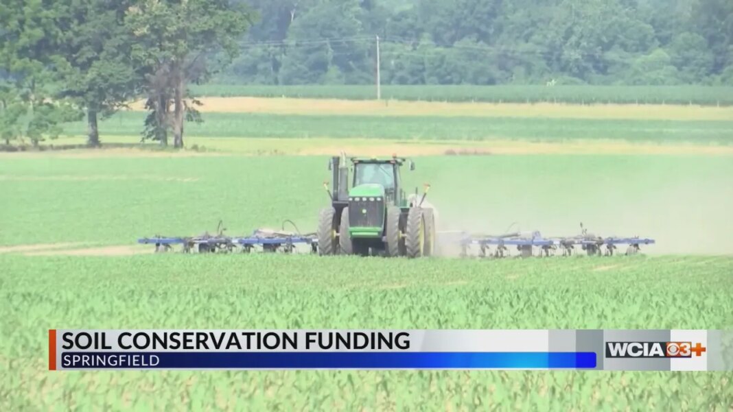 Illinois conservation leaders push for funding amid farmland concerns