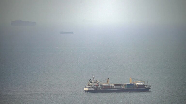 Iran’s $800 Million Oil Smuggling Operation Unveiled: Tankers Disguised as Iraqi Ships Evade Blockade