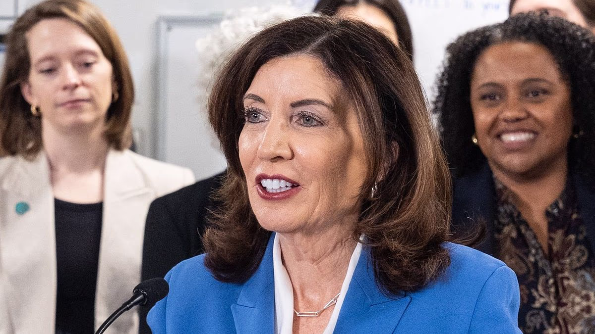 Kathy Hochul claps back after Laura Loomer claims about Israel Parade