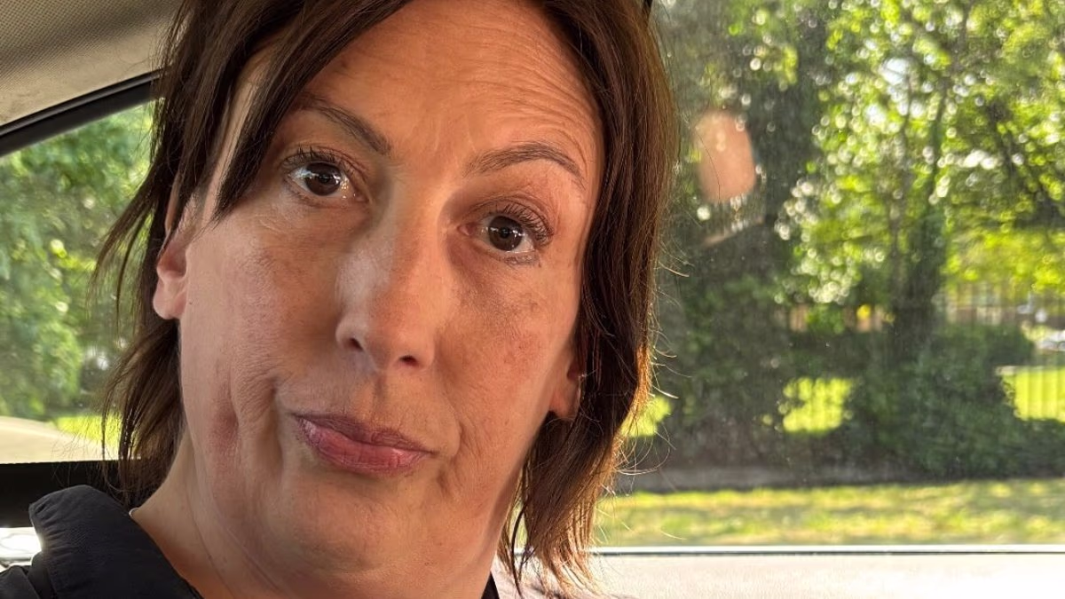 Miranda Hart teases her Celebrity Traitors gameplan as she travels to the Scottish castle for her anticipated TV return after years out of the spotlight