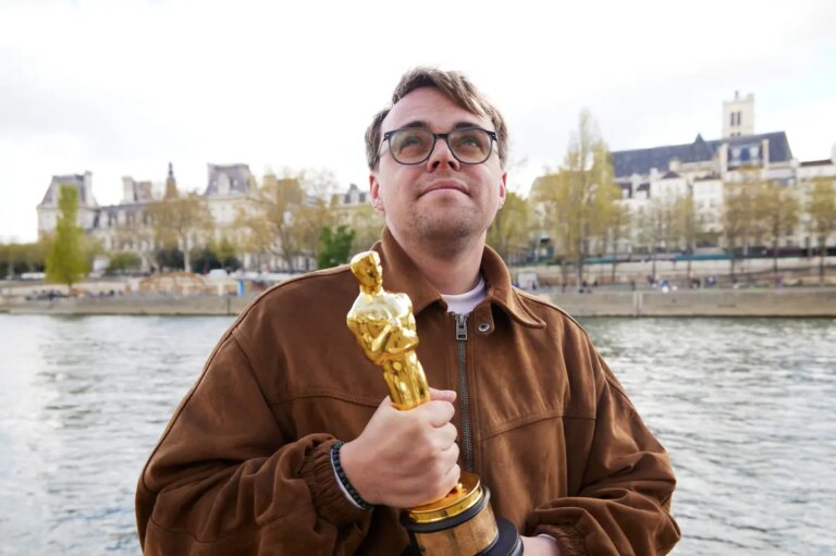 Lost Oscar Statuette of Renowned Russian Director Discovered: A Tale of Mystery and Triumph