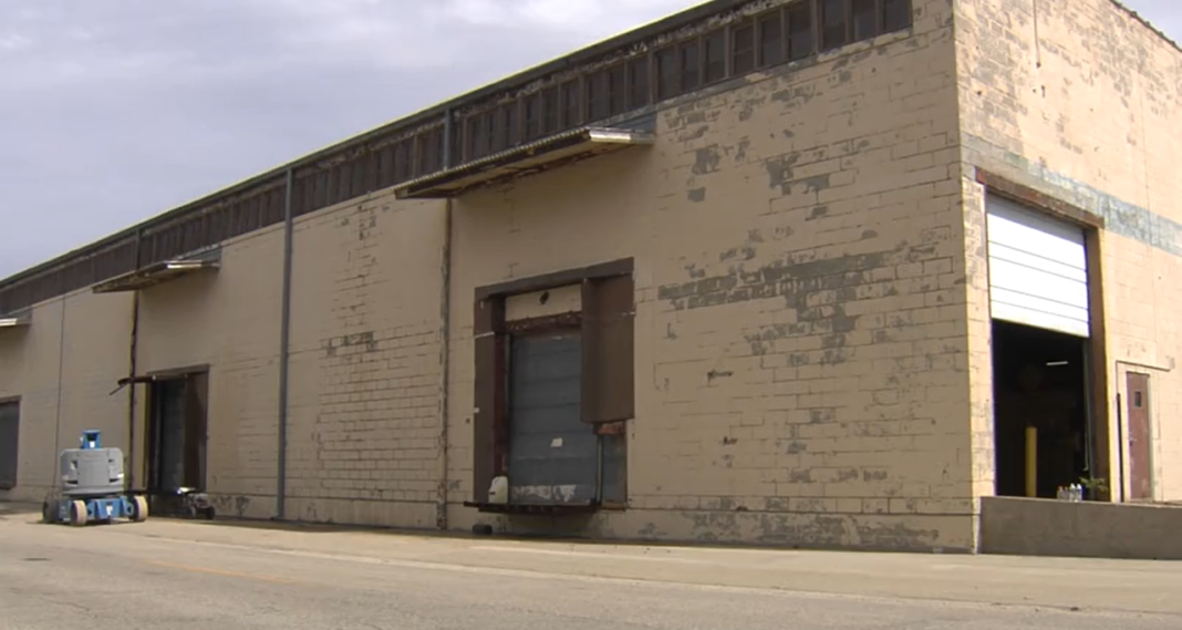 Mural honoring Tuskegee Airman going up in Rantoul