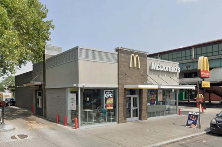 Shocking Altercation at NYC McDonald’s: Employee Stabbed Over Refund Dispute