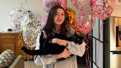 W﻿hen Sarah's cat went missing, and she received a message from somebody claiming to have seen her, she was hopeful.