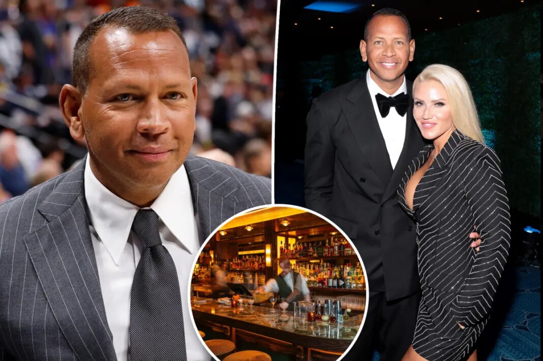 Newly single Alex Rodriguez chats up three women at once at celeb-packed hot spot