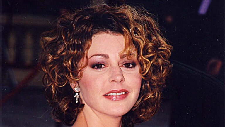 See Daphne’s Stunning Transformation: ‘Frasier’ Star’s Evolution Through the Years