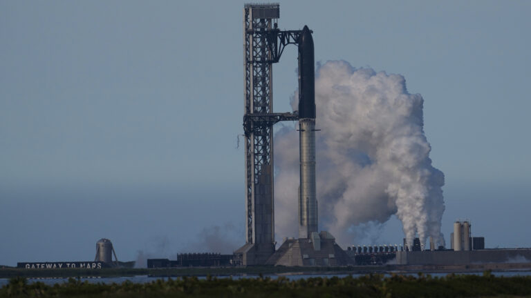SpaceX Faces Setbacks as New Starship Model Encounter Last-Minute Launch Challenges