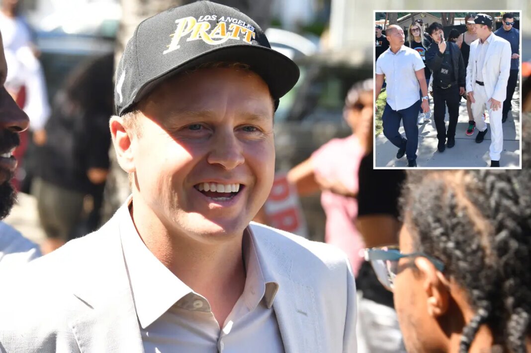 Spencer Pratt fires up voters at packed BBQ ahead of Loa Angeles mayor primary