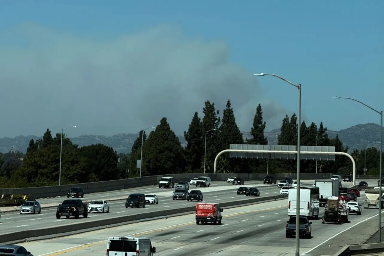 Urgent Evacuations in Southern California: Wildfire Puts Thousands of Homes at Risk
