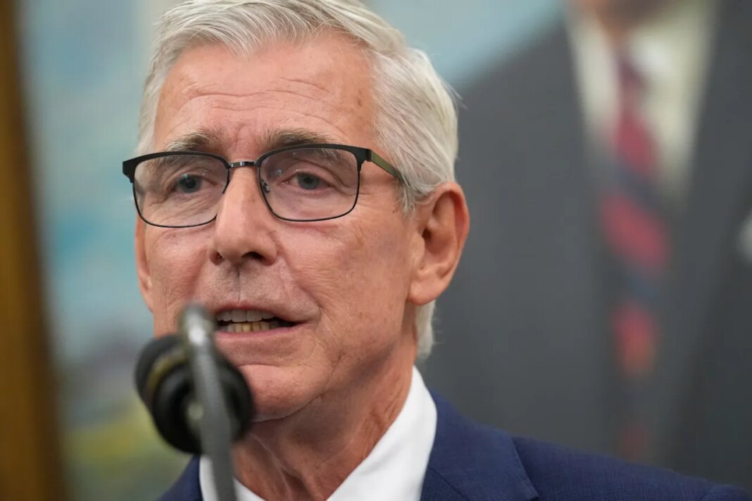 Kroger CEO Greg Foran speaks speaks during an event with President Donald Trump about loosening a federal refrigerant rule, in the Oval Office at the White House, Thursday, May 21, 2026, in Washington. (AP Photo/Jacquelyn Martin)