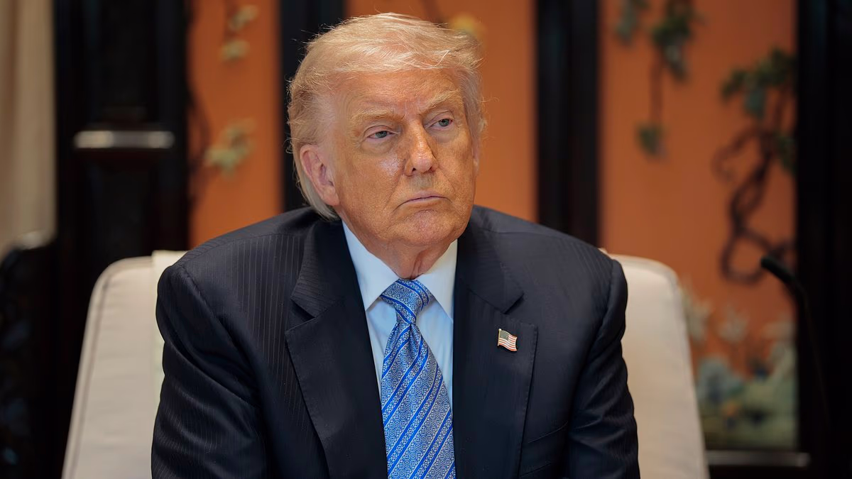 Trump 'laughs at fools who know nothing about my deal with Iran'