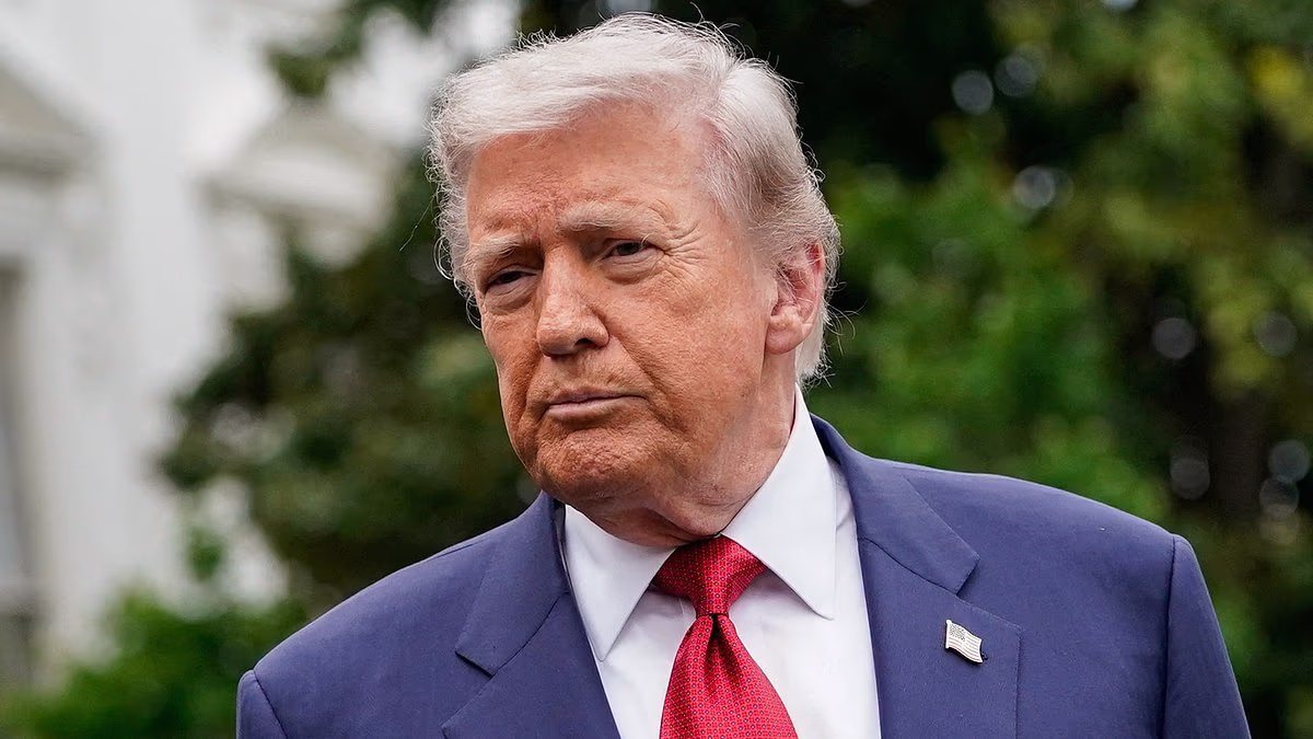 Trump plans to suspend federal gas tax as Iran war hammers Americans