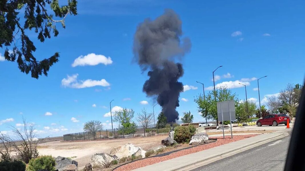 Two Navy jets crash midair as crew successfully ejects during Idaho military base air show